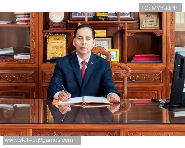 电竞新闻杨伟谈英雄联盟职业生涯回顾与未来展望的深度专访